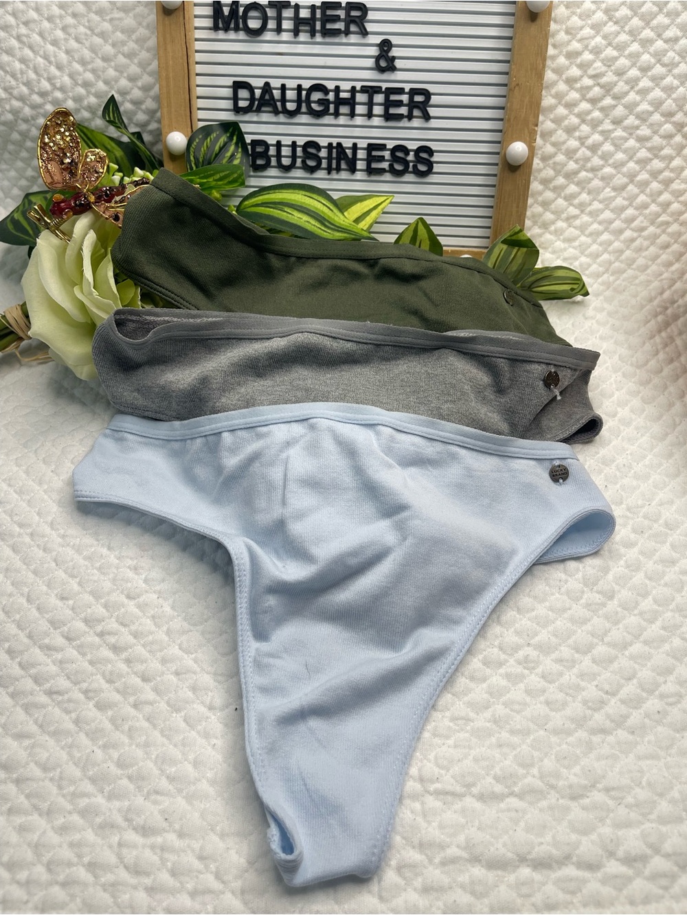 Lucky Brand Women’s Small Thong Panties 3-Pack Blue Gray Olive NWOT

Set of thre